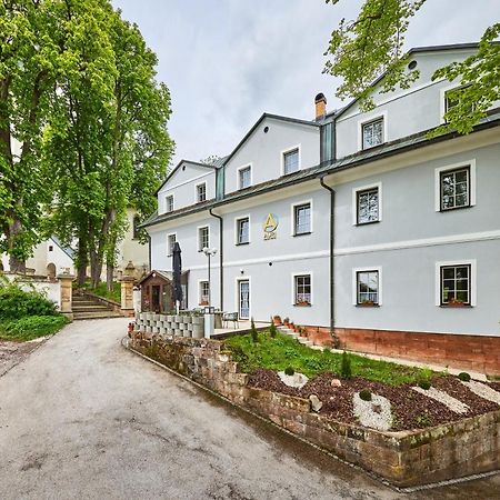 Hotel Auri Рудник Экстерьер фото