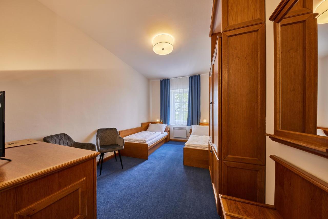 Hotel Auri Рудник Экстерьер фото
