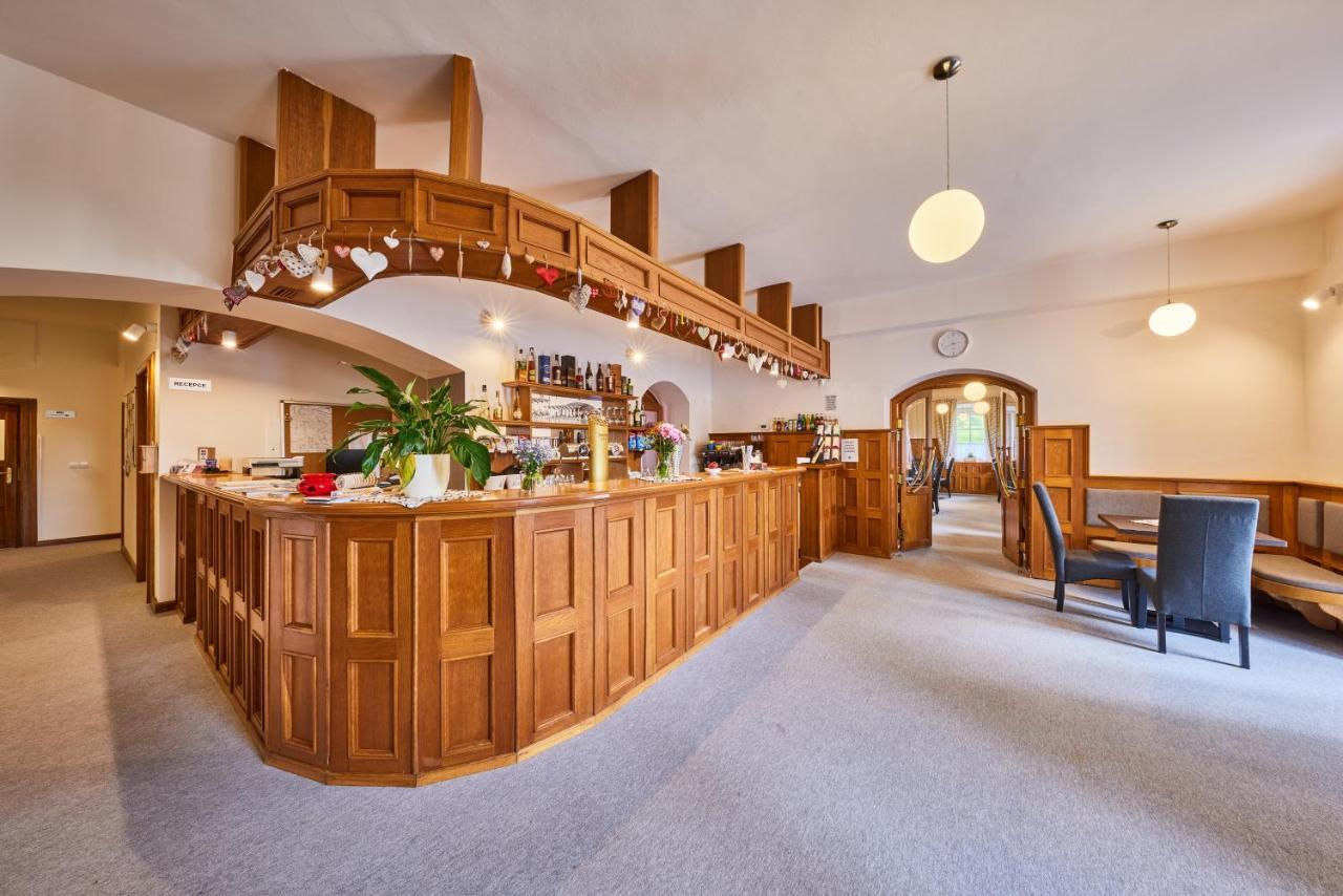 Hotel Auri Рудник Экстерьер фото