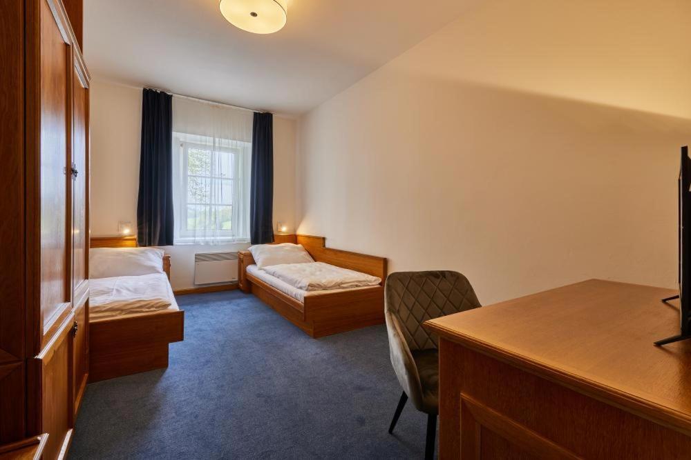 Hotel Auri Рудник Экстерьер фото