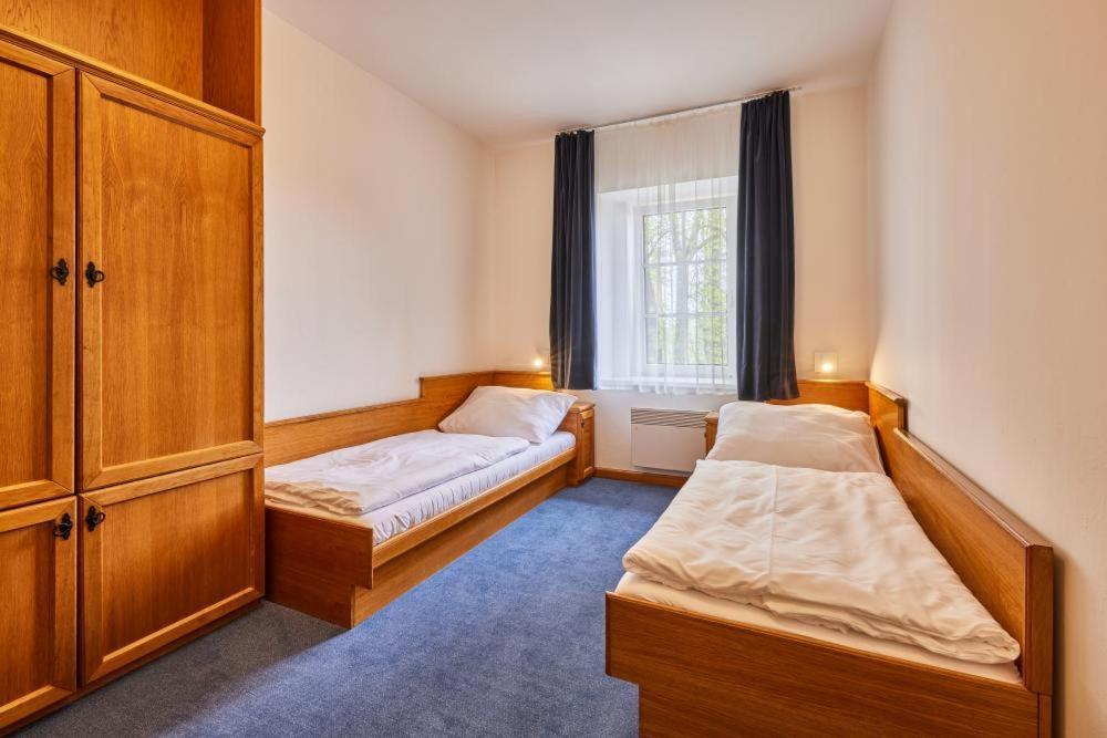Hotel Auri Рудник Экстерьер фото
