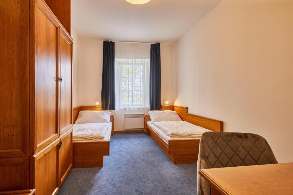 Hotel Auri Рудник Экстерьер фото