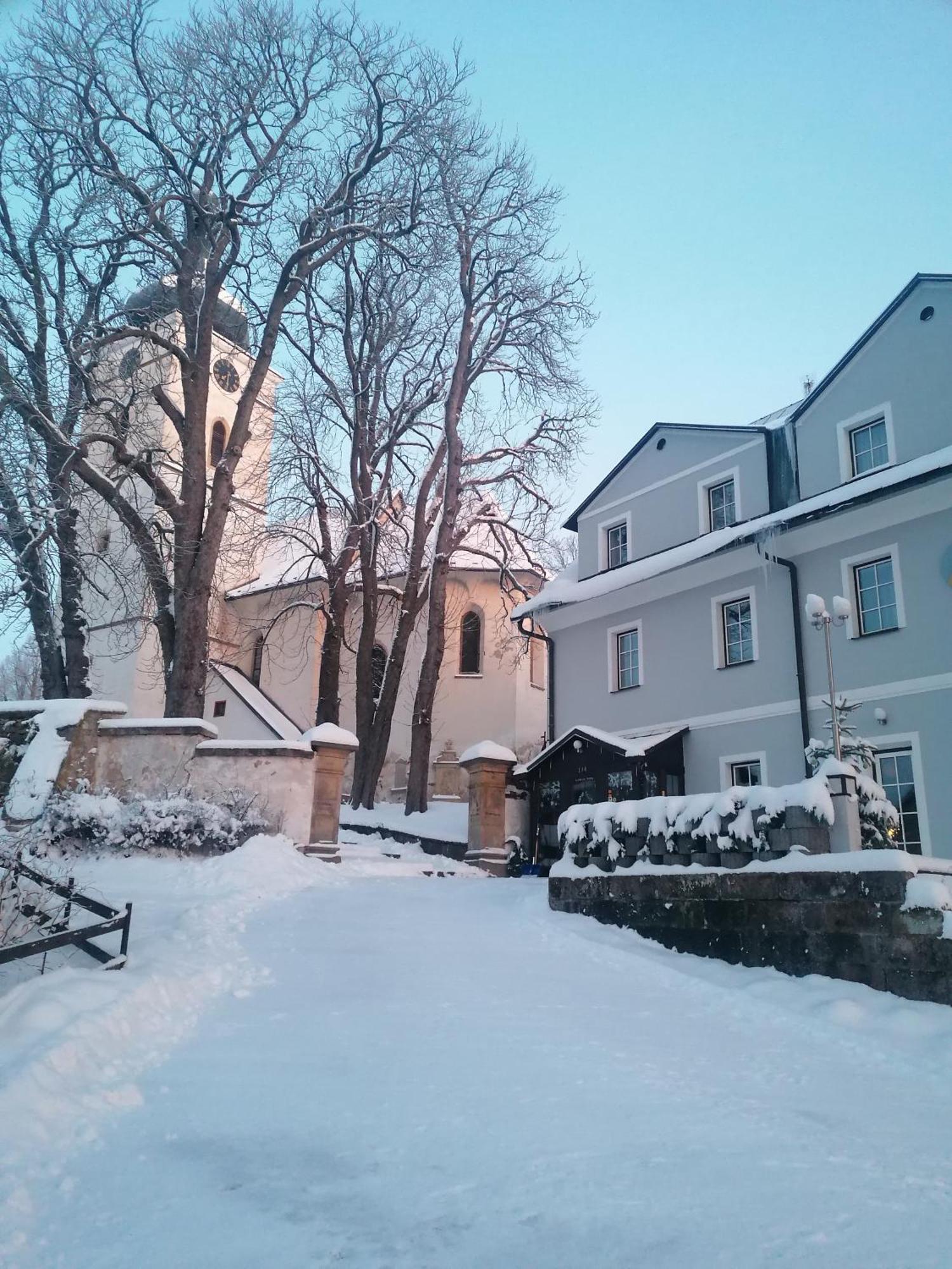 Hotel Auri Рудник Экстерьер фото